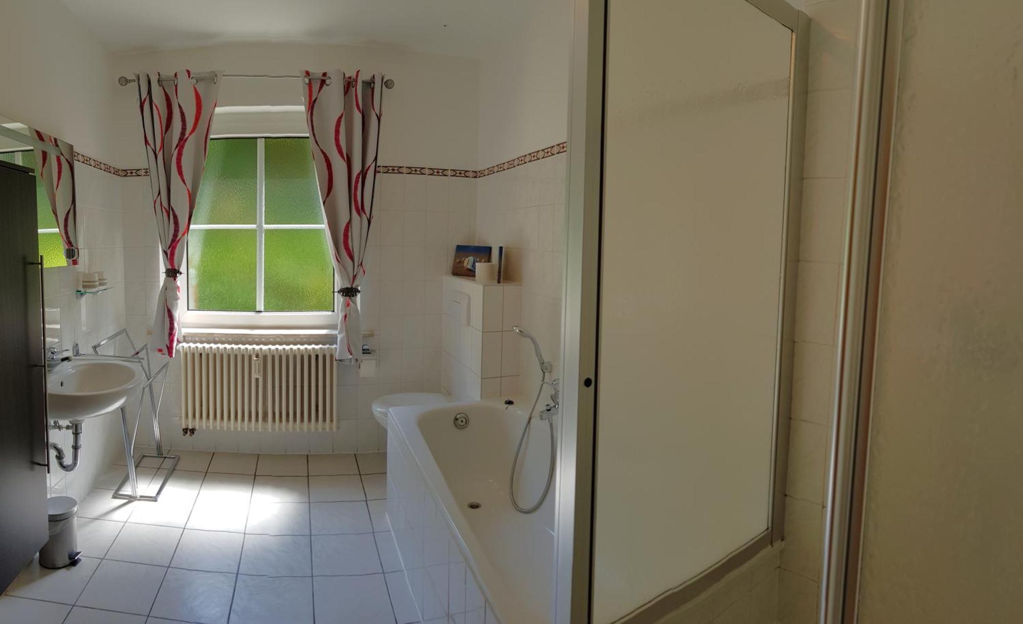 Ferienwohnungen Villa Goldbrunnen باد إلستر المظهر الخارجي الصورة
